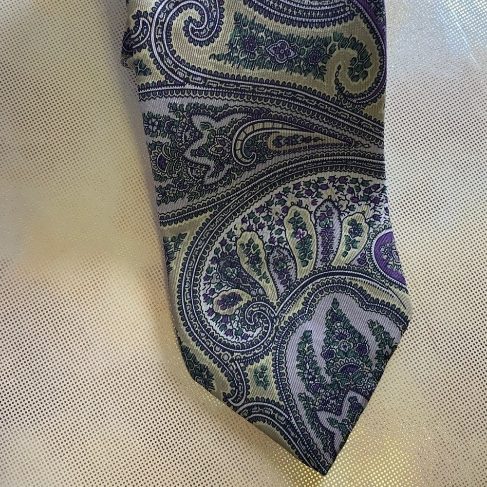ROBERT Talbott For A.O.White 100% Silk Tie